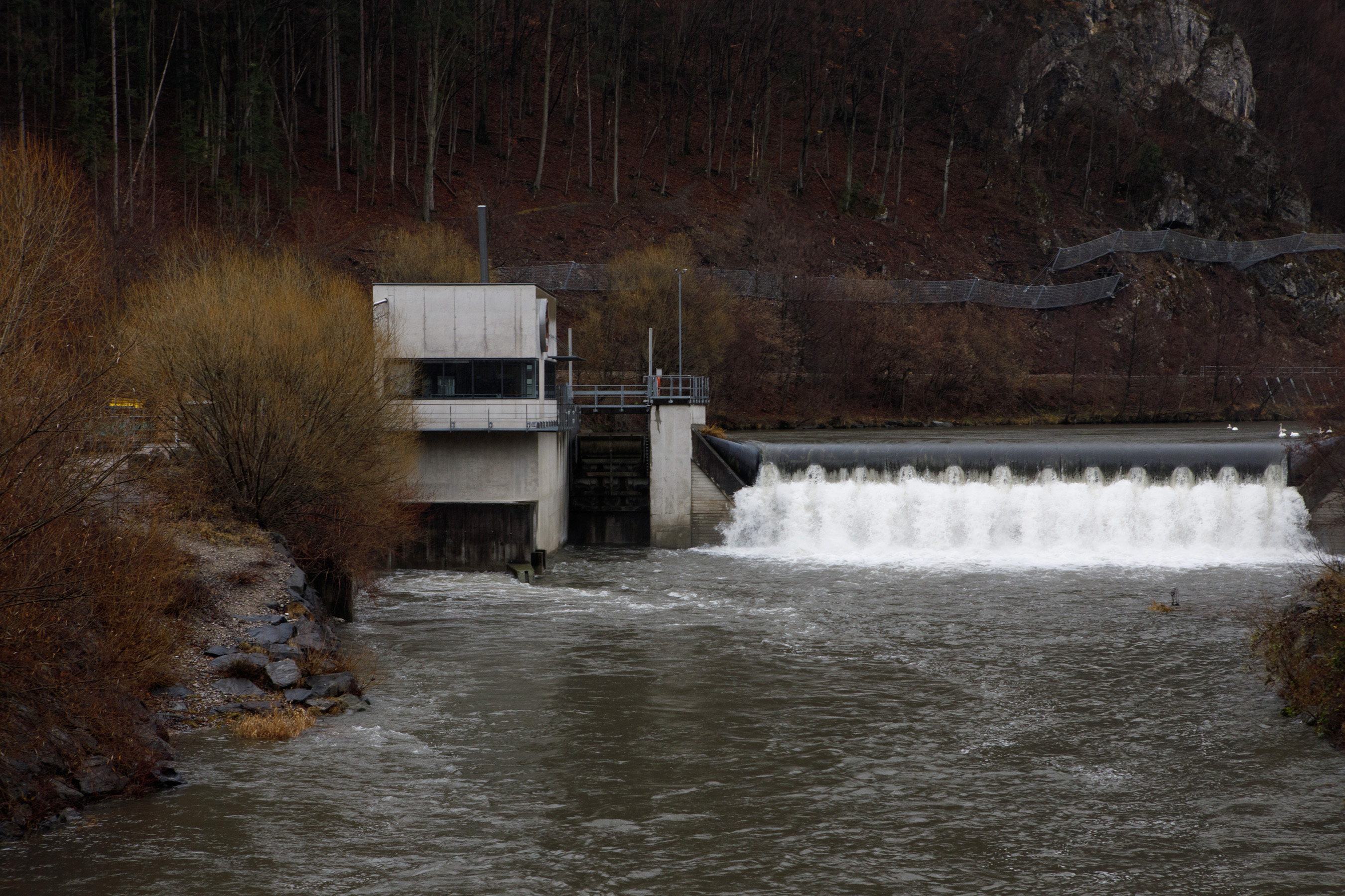 Weir and hydroplant at the Traisen, Lilienfeld
